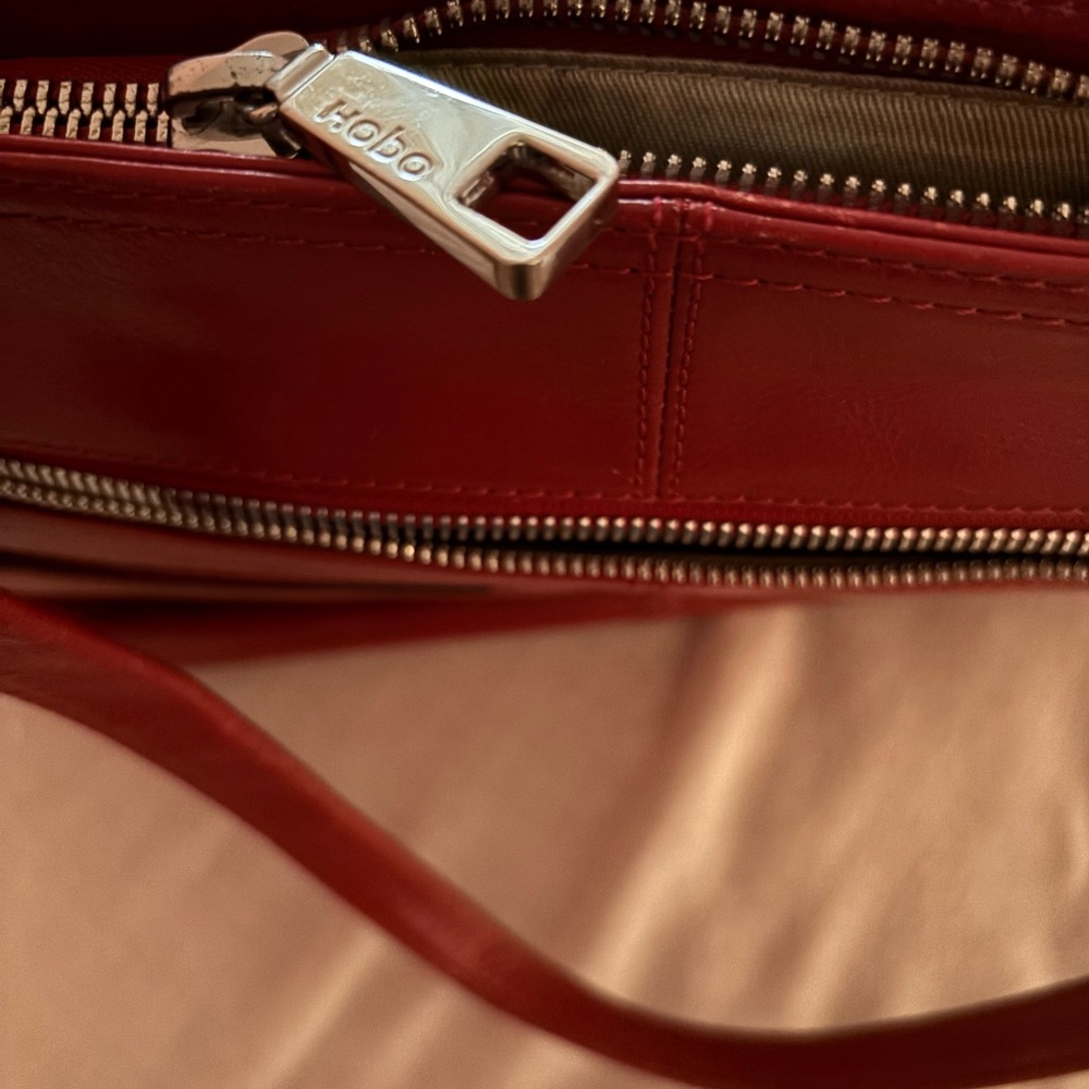 HOBO Red leather Shoulder Bag purse - Picture 6 of 9